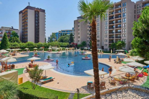 Freedom Beach Apartment with pool, gym and FREE transfer